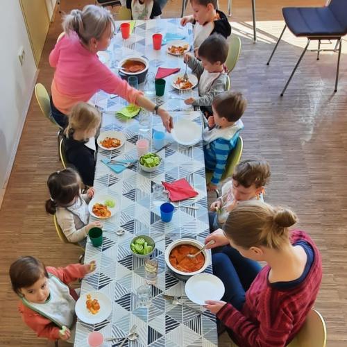 Essen im Kinder-Reich Maurach